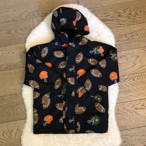 💙 $9 w/ bundle Adorable Boys Gymboree Rain Coat, EUC! 🏈 ☔️